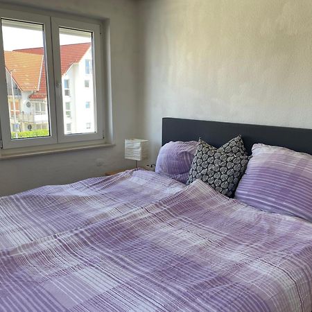 Sonnige 3 Zimmer Wohnung Mit Schoenem Balkon Im Gruenen Ройтлинген Екстериор снимка