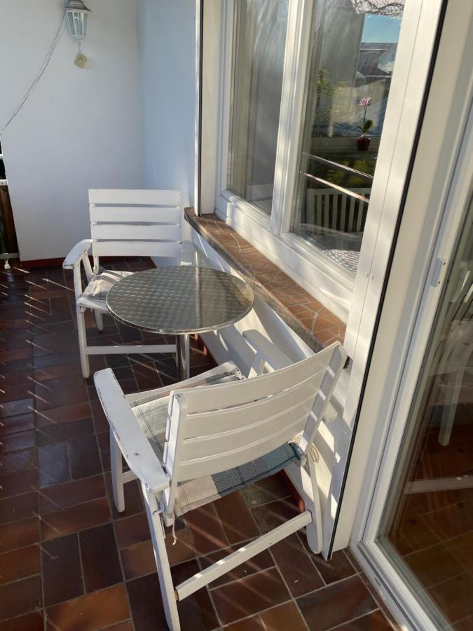 Sonnige 3 Zimmer Wohnung Mit Schoenem Balkon Im Gruenen Ройтлинген Екстериор снимка