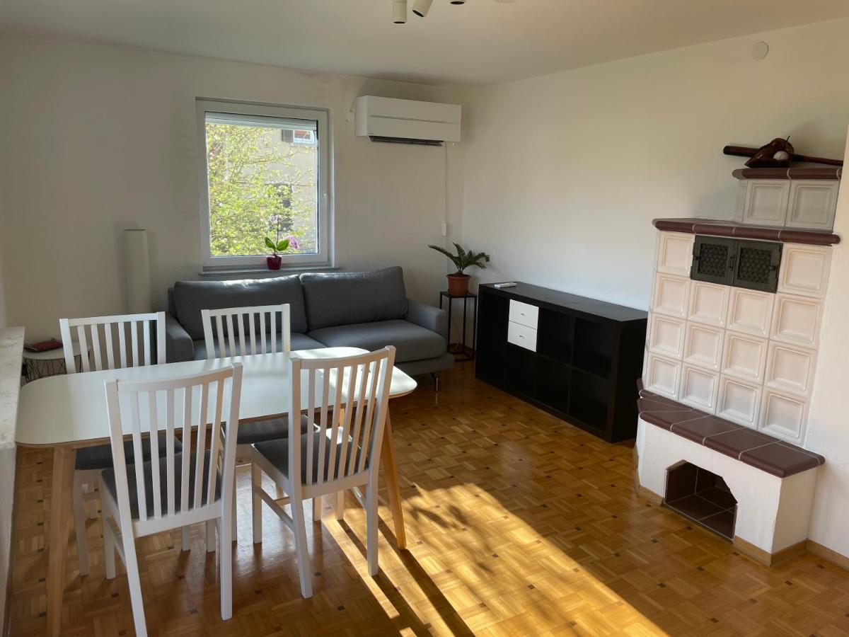 Sonnige 3 Zimmer Wohnung Mit Schoenem Balkon Im Gruenen Ройтлинген Екстериор снимка