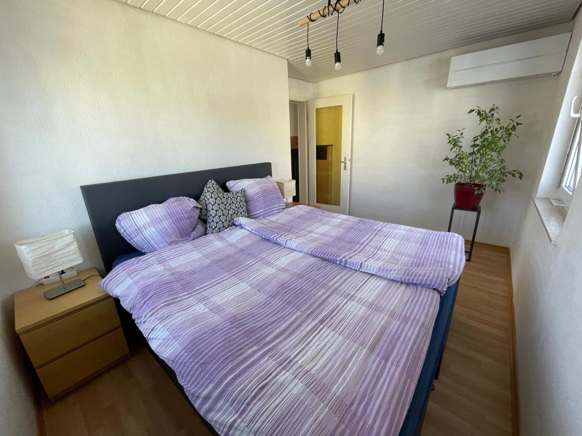 Sonnige 3 Zimmer Wohnung Mit Schoenem Balkon Im Gruenen Ройтлинген Екстериор снимка